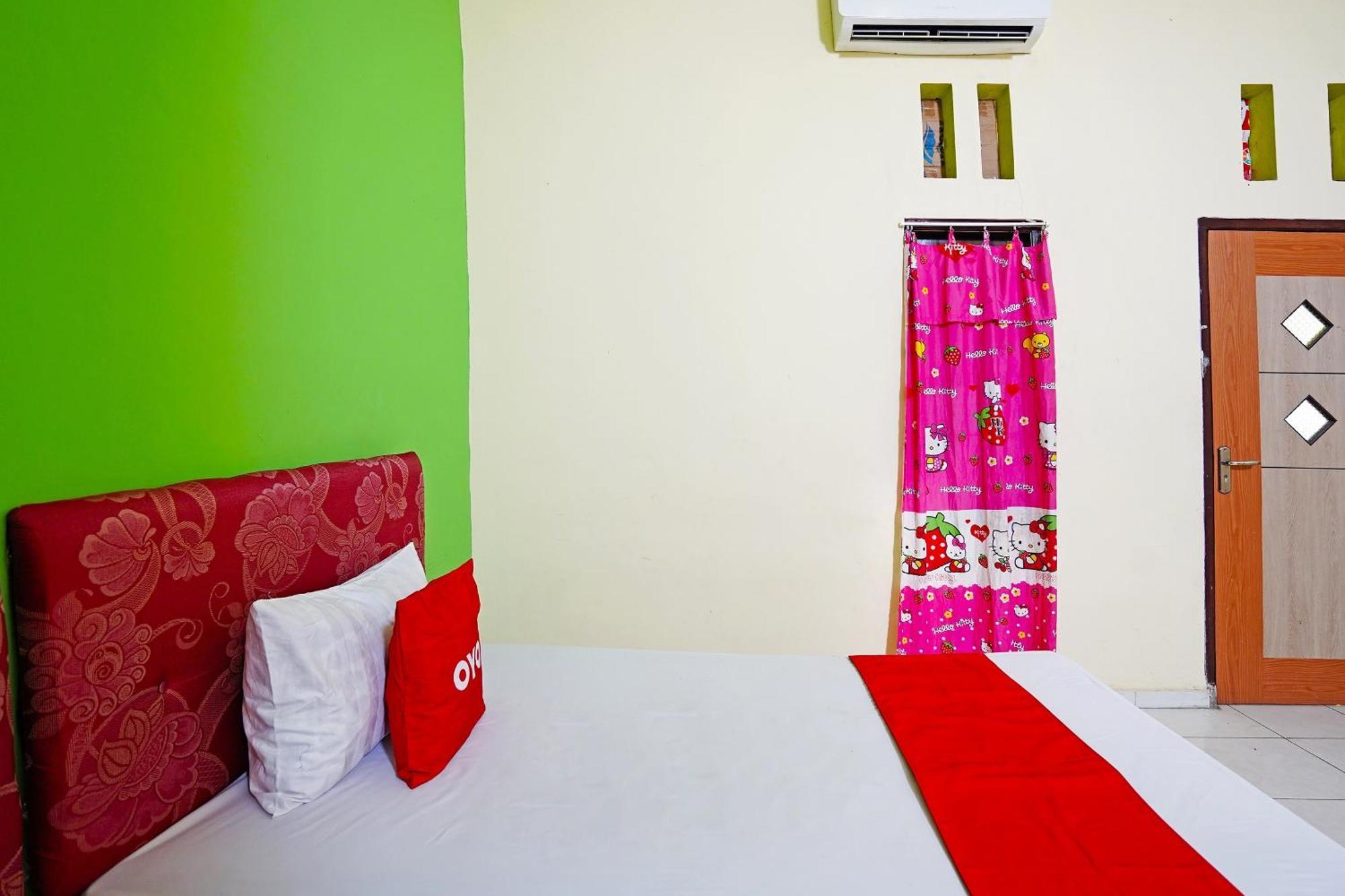 Oyo 91583 D'Cost Green Syariah Surabaya Exterior photo