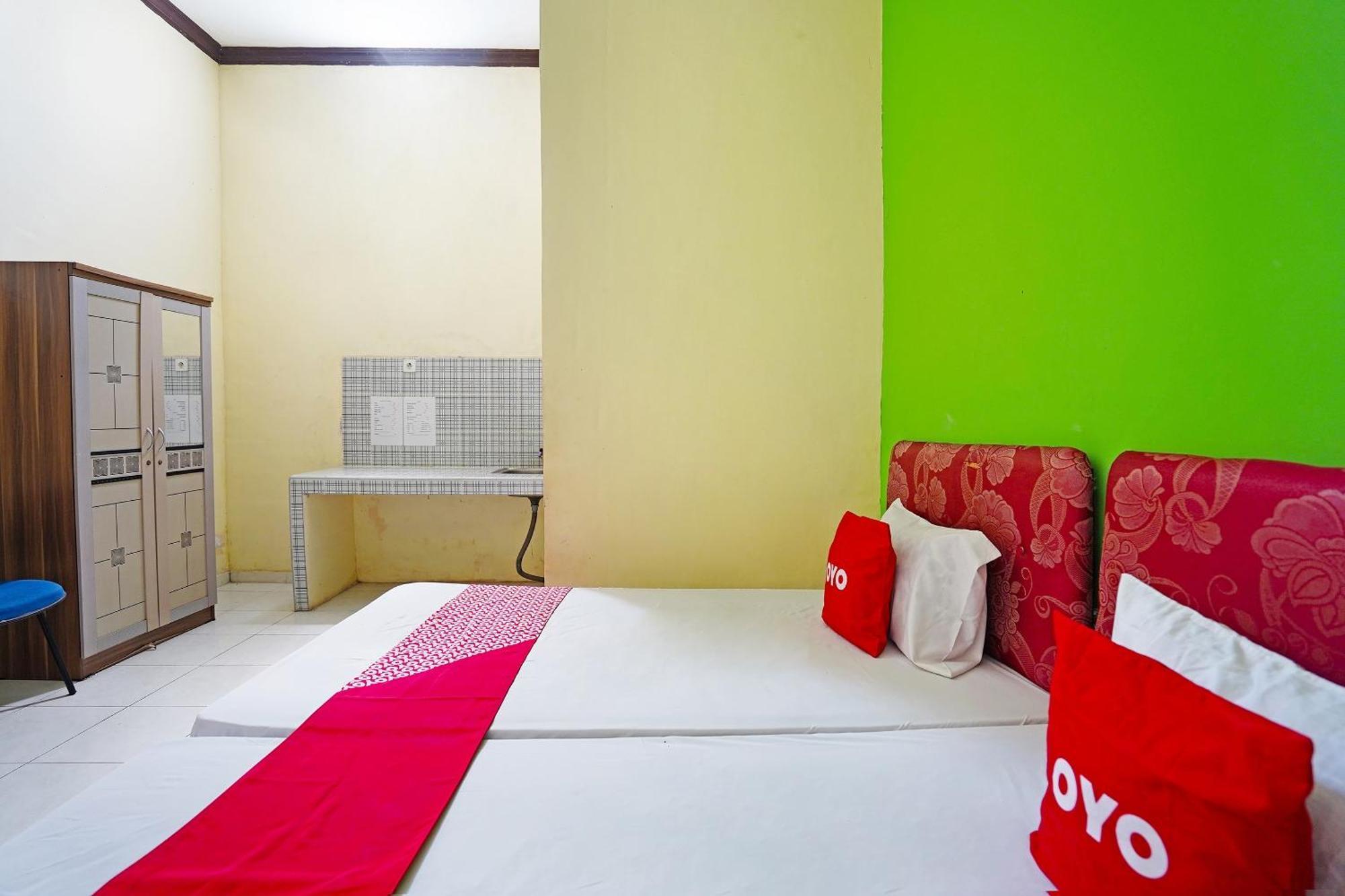 Oyo 91583 D'Cost Green Syariah Surabaya Exterior photo