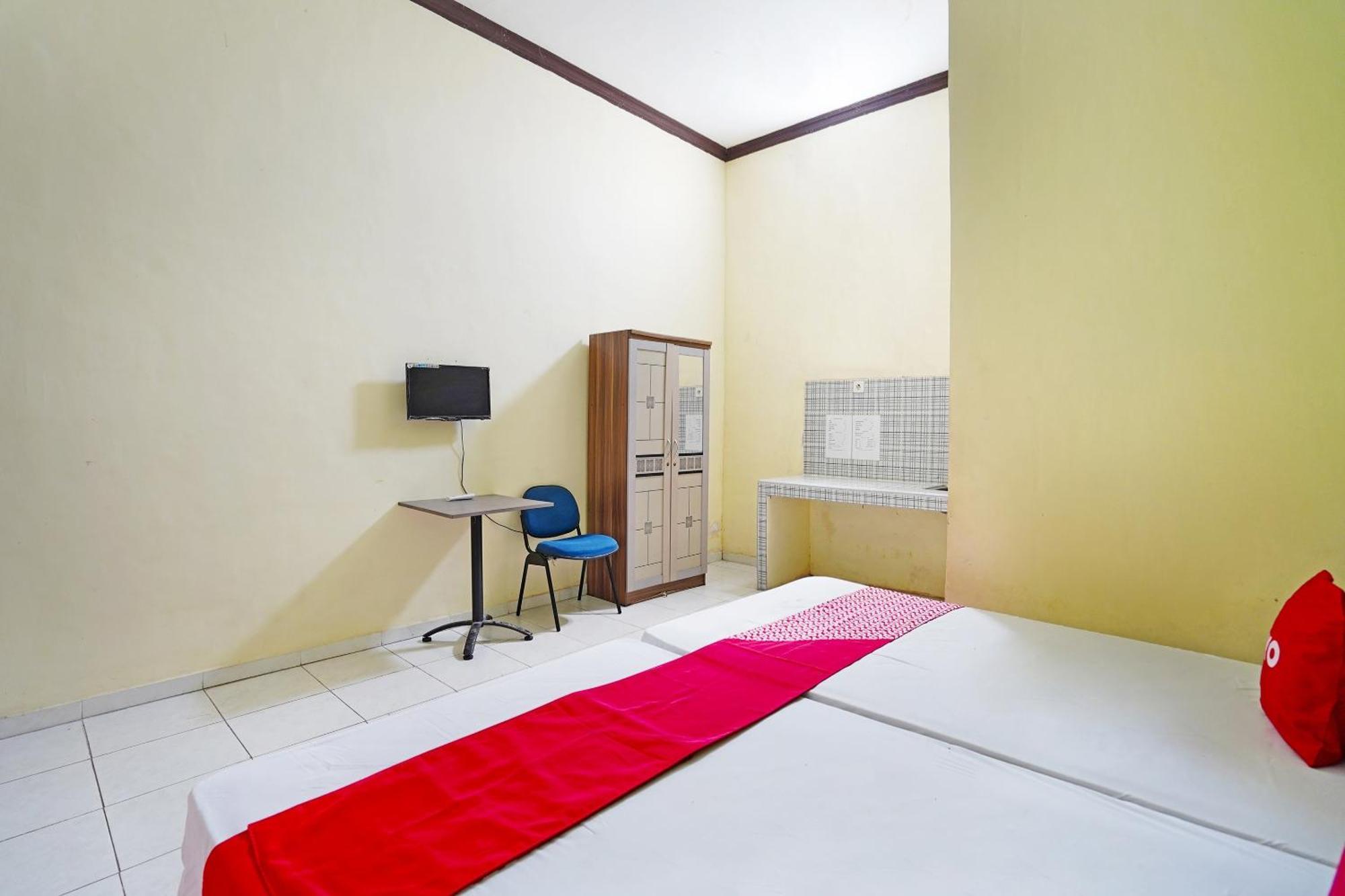 Oyo 91583 D'Cost Green Syariah Brebek Exterior photo