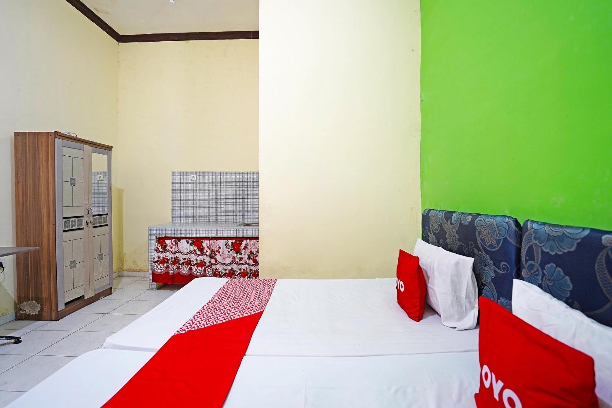Oyo 91583 D'Cost Green Syariah Brebek Exterior photo